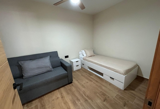 Herverkoop - Appartement / flat - Torrevieja - Estacion De Autobuses
