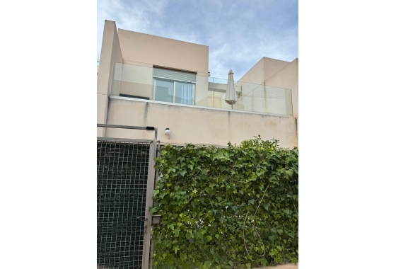 Återförsäljning - Radhus - Torrevieja - Punta Prima