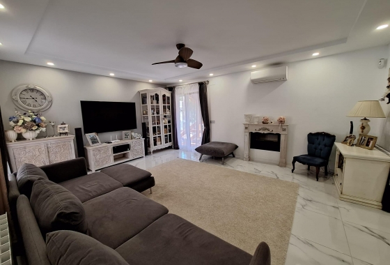 Resale - Villa - Pilar de la Horadada - Pinar de Campoverde