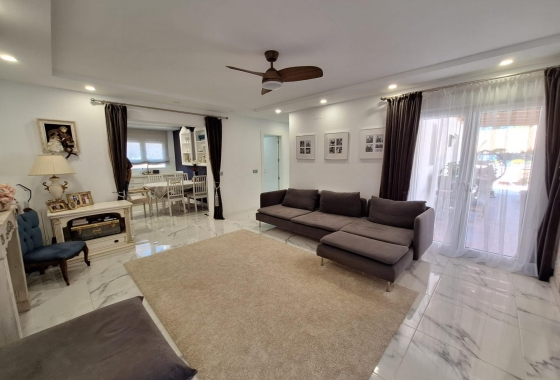Resale - Villa - Pilar de la Horadada - Pinar de Campoverde