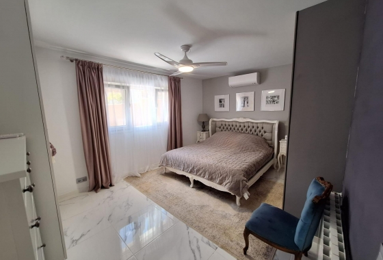 Resale - Villa - Pilar de la Horadada - Pinar de Campoverde