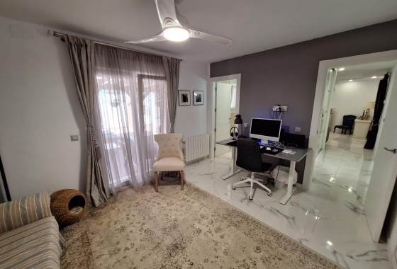 Resale - Villa - Pilar de la Horadada - Pinar de Campoverde