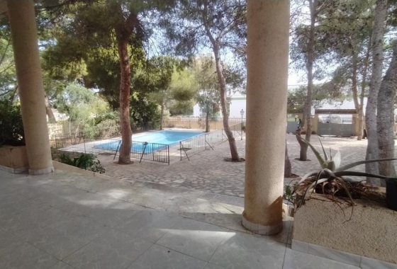 Revente - Villa - Torrevieja - Los Balcones