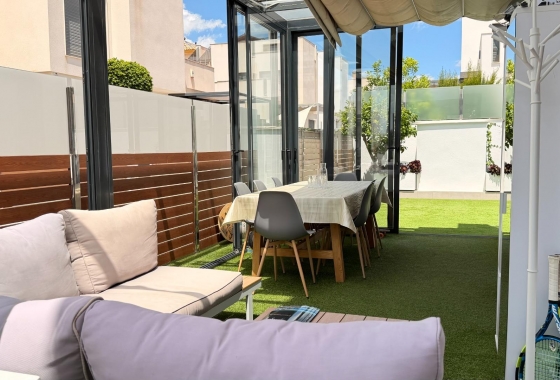 Återförsäljning - Villa - Torrevieja - aguas nuevas