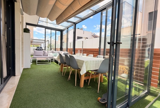 Återförsäljning - Villa - Torrevieja - aguas nuevas