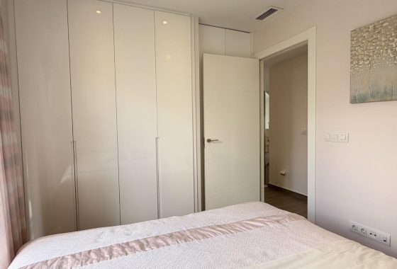 Återförsäljning - Villa - Torrevieja - aguas nuevas