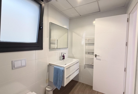 Återförsäljning - Villa - Torrevieja - aguas nuevas