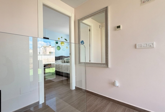 Återförsäljning - Villa - Torrevieja - aguas nuevas