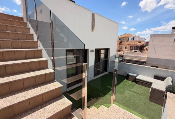 Återförsäljning - Villa - Torrevieja - aguas nuevas