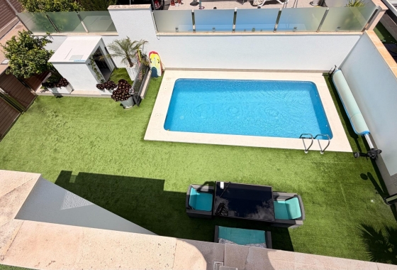 Återförsäljning - Villa - Torrevieja - aguas nuevas