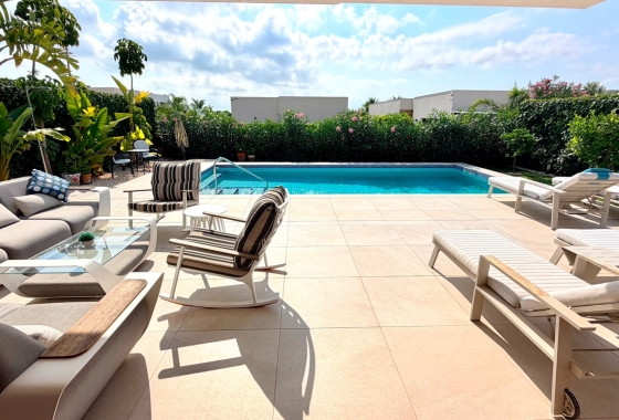 Resale - Villa - Los Montesinos - La Herrada