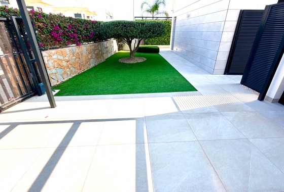 Resale - Villa - Los Montesinos - La Herrada