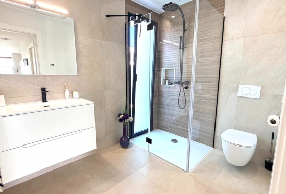 Resale - Villa - Los Montesinos - La Herrada