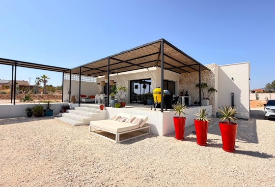 Resale - Villa - Pinoso - Inland