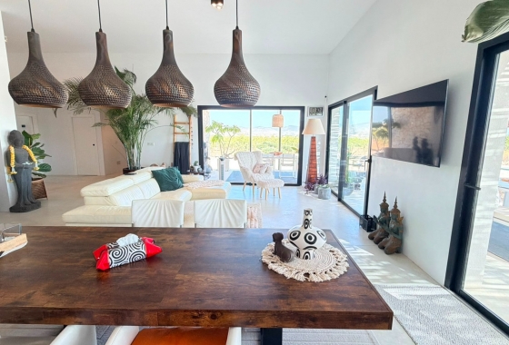 Resale - Villa - Pinoso - Inland