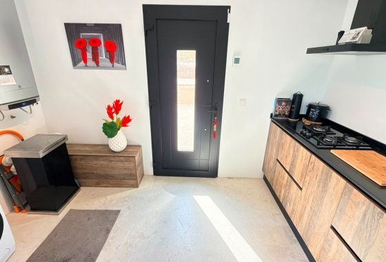 Resale - Villa - Pinoso - Inland
