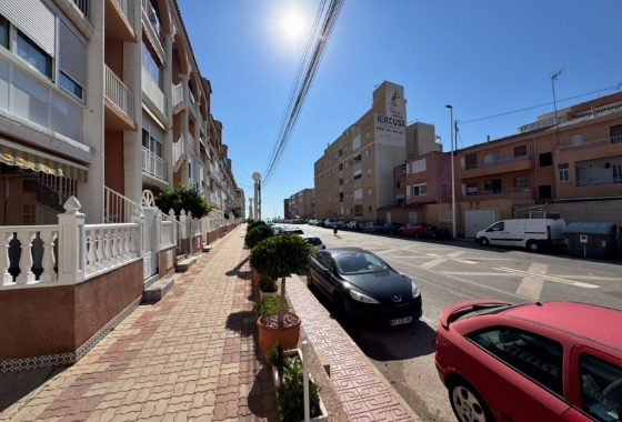 Resale - Apartment / flat - La Mata - Puerto Romano
