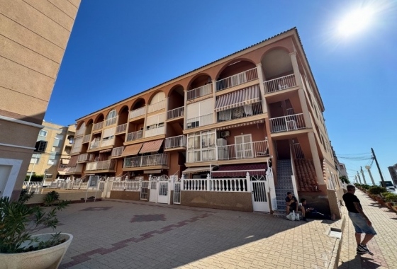 Resale - Apartment / flat - La Mata - Puerto Romano