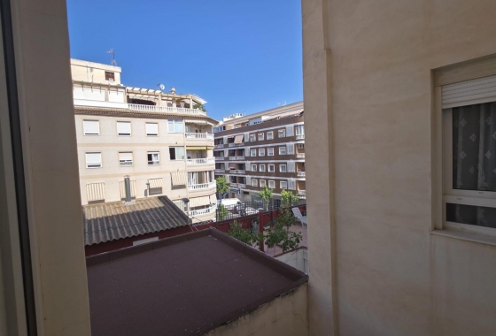 Resale - Apartment / flat - Torrevieja - Acequion