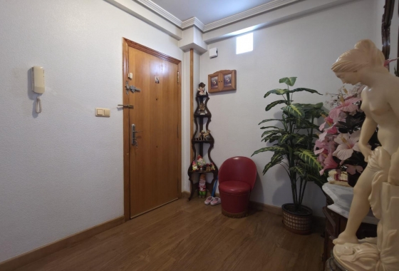 Resale - Apartment / flat - Torrevieja - Acequion