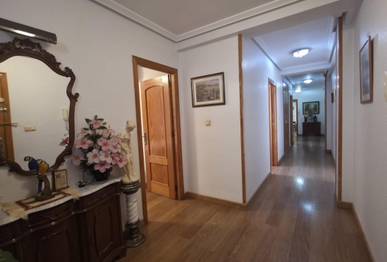 Resale - Apartment / flat - Torrevieja - Acequion