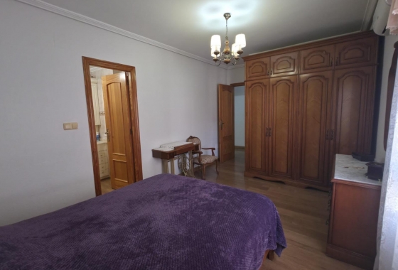 Resale - Apartment / flat - Torrevieja - Acequion