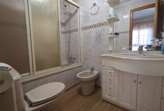 Resale - Apartment / flat - Torrevieja - Acequion