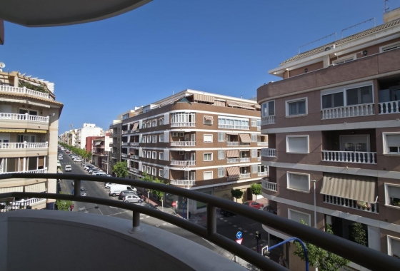 Resale - Apartment / flat - Torrevieja - Acequion
