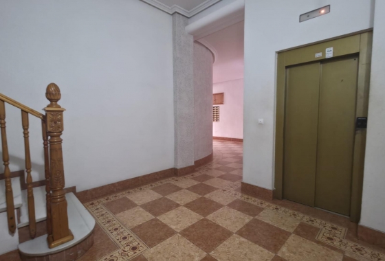 Resale - Apartment / flat - Torrevieja - Acequion