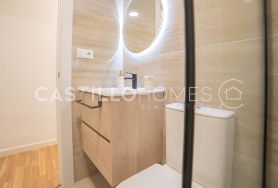 Resale - Apartment / flat - Torrevieja - Playa del Cura