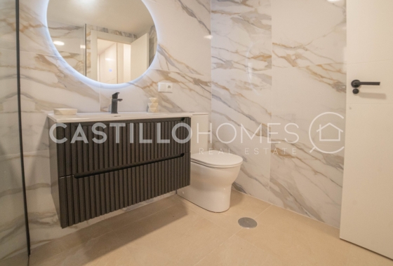Resale - Apartment / flat - Torrevieja - Playa del Cura