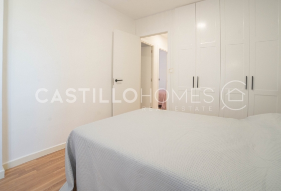 Resale - Apartment / flat - Torrevieja - Playa del Cura