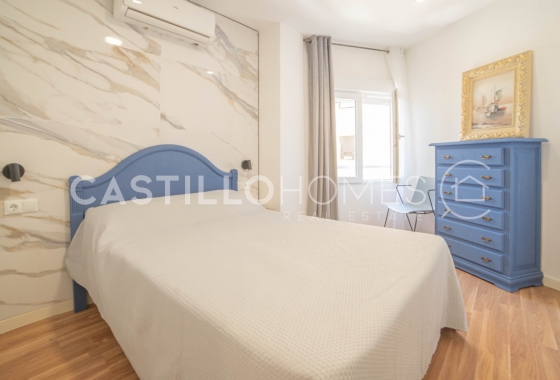 Resale - Apartment / flat - Torrevieja - Playa del Cura