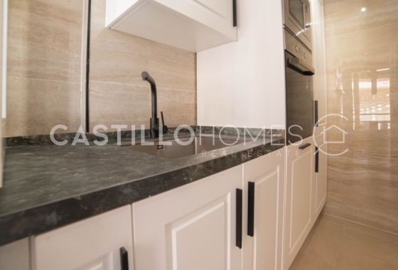 Resale - Apartment / flat - Torrevieja - Playa del Cura