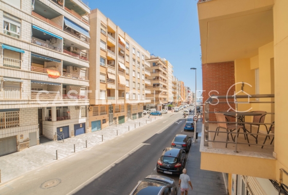 Resale - Apartment / flat - Torrevieja - Playa del Cura