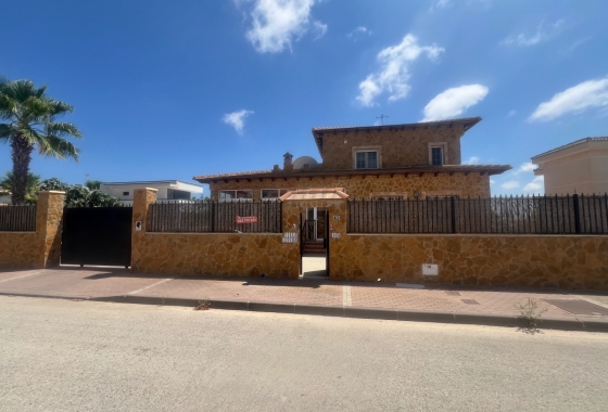 Resale - Villa - San Fulgencio - Costa Blanca