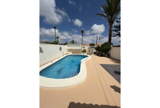 Resale - Villa - Orihuela Costa - Costa Blanca