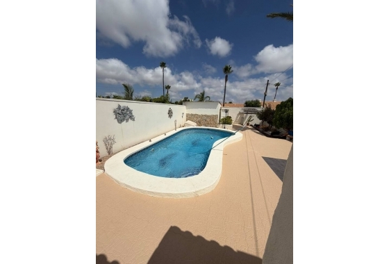 Resale - Villa - Orihuela Costa - Costa Blanca