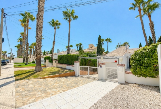 Resale - Villa - Orihuela Costa - Costa Blanca