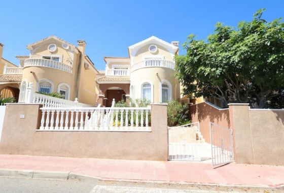 Resale - Villa - Orihuela Costa - Costa Blanca