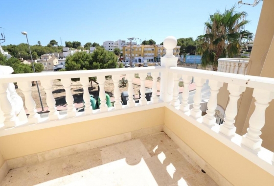 Resale - Villa - Orihuela Costa - Costa Blanca
