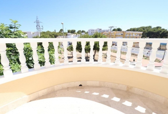 Resale - Villa - Orihuela Costa - Costa Blanca