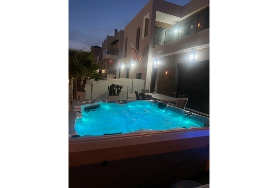 Перепродажа - Вилла - Los Montesinos - Costa Blanca