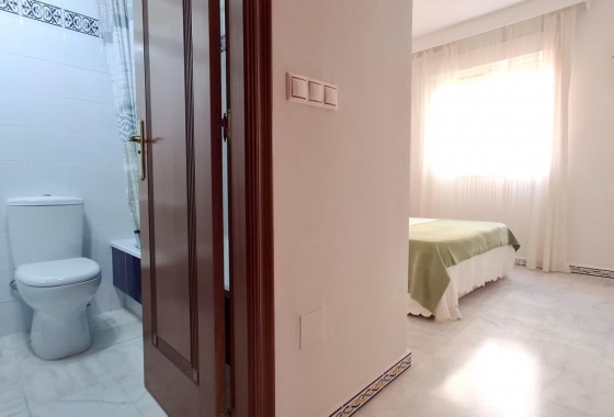 Återförsäljning - Lägenhet / lägenhet - Torrevieja - 