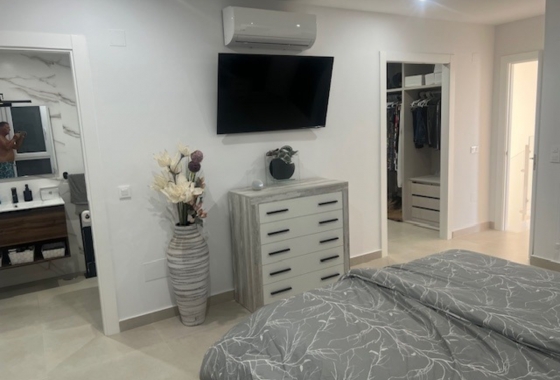 Перепродажа - Вилла - Los Montesinos - Costa Blanca