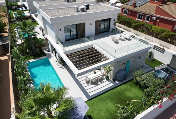 Revente - Villa - Orihuela Costa - Costa Blanca