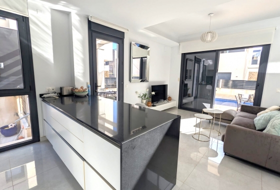 Herverkoop - Villa - Orihuela Costa - Costa Blanca