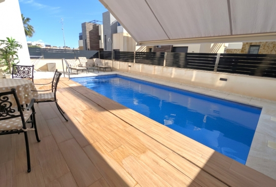 Herverkoop - Villa - Orihuela Costa - Costa Blanca
