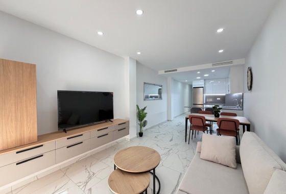 Resale - Apartment / flat - Torrevieja - Estacion De Autobuses