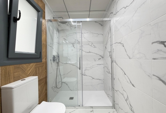 Resale - Apartment / flat - Torrevieja - Estacion De Autobuses